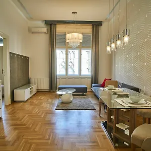  Apartment Basilica Royal |